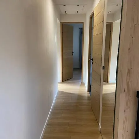 Appartamento 3 Chambres, Calme, Vue Imprenable, Refait A Neuf